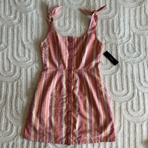 Lulu’s Mini Linen Dress